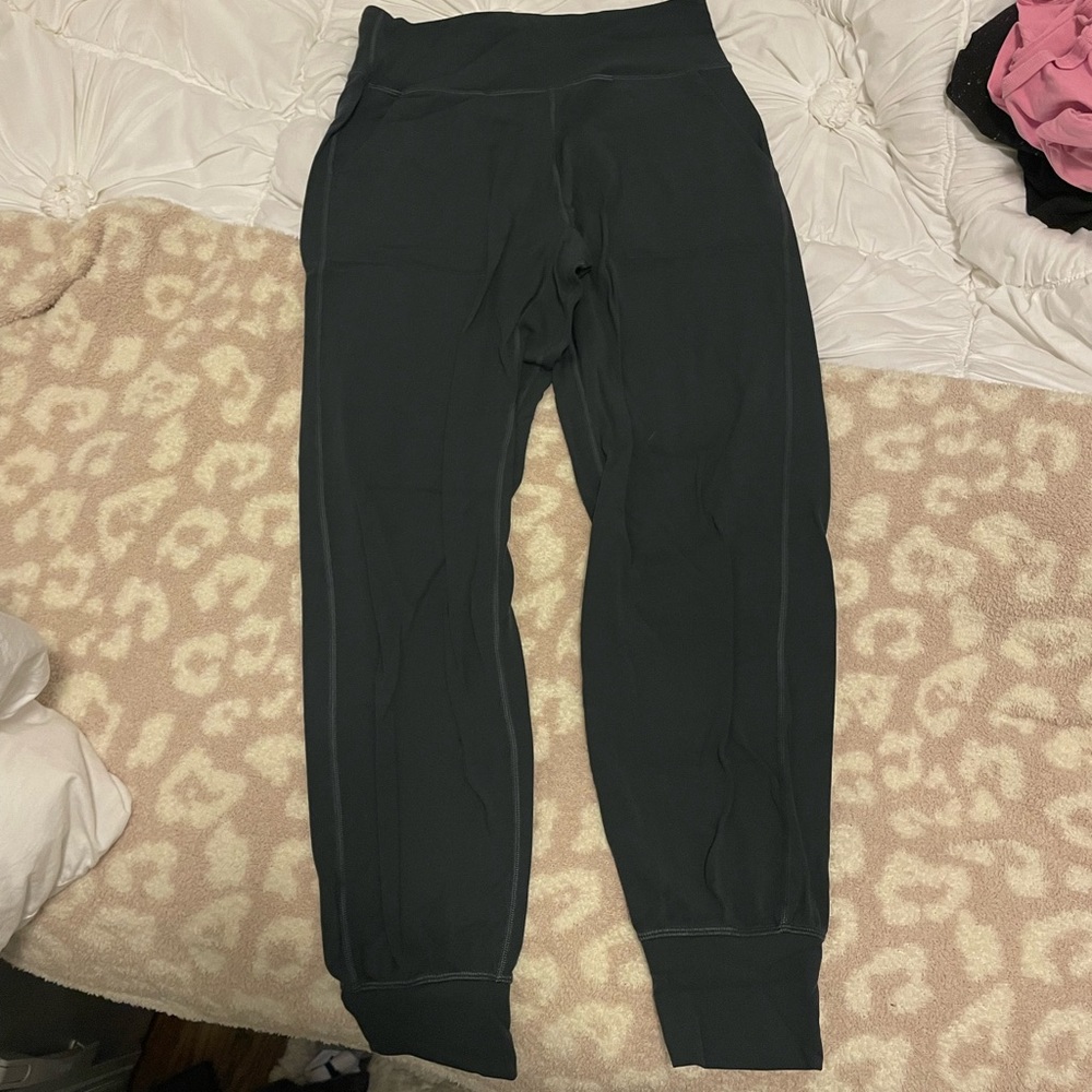 Lululemon Align Jogger in Melanite Size 8